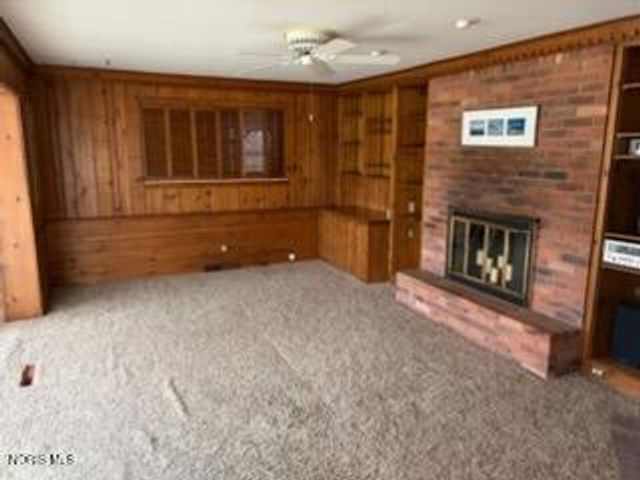 1936 W Crest Drive, Toledo, OH 43614