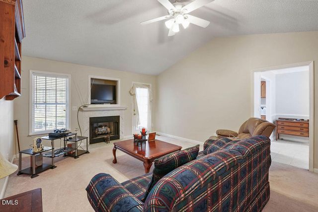 48 Hammerstone Drive, Fuquay Varina, NC 27526