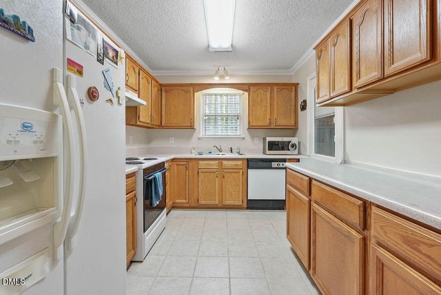 48 Hammerstone Drive, Fuquay Varina, NC 27526