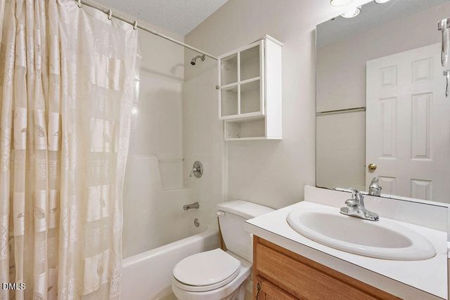 48 Hammerstone Drive, Fuquay Varina, NC 27526
