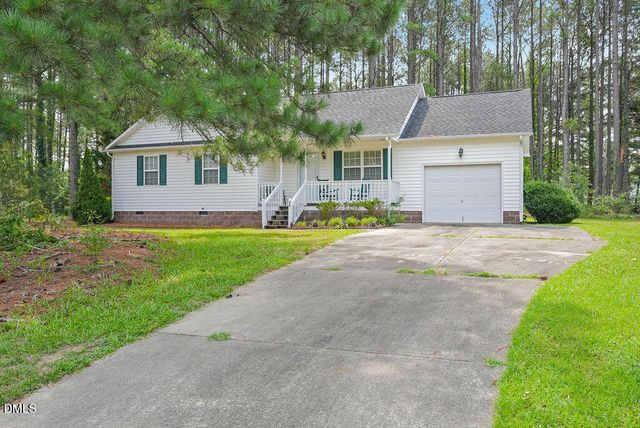 48 Hammerstone Drive, Fuquay Varina, NC 27526