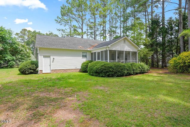 48 Hammerstone Drive, Fuquay Varina, NC 27526