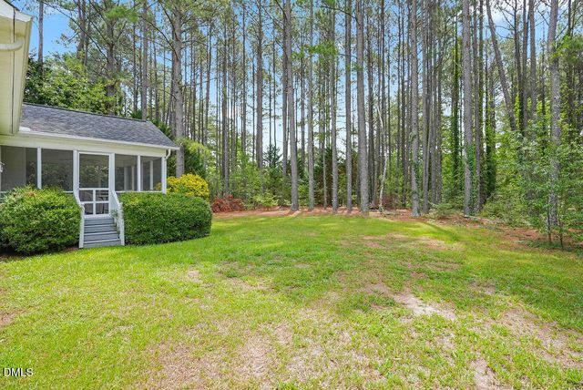 48 Hammerstone Drive, Fuquay Varina, NC 27526