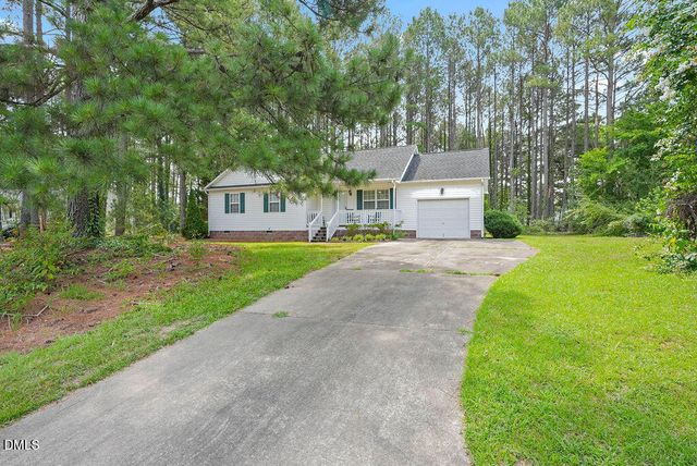 48 Hammerstone Drive, Fuquay Varina, NC 27526