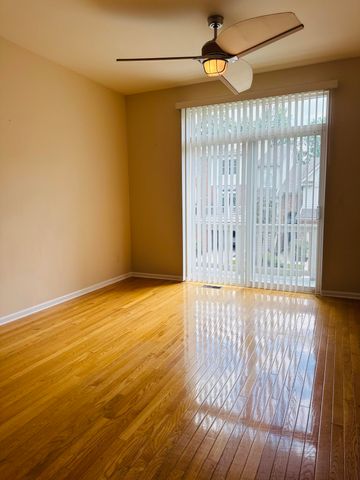 37572 Newburgh Park Circle 33, Livonia, MI 48152