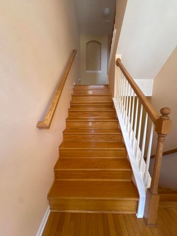 37572 Newburgh Park Circle 33, Livonia, MI 48152