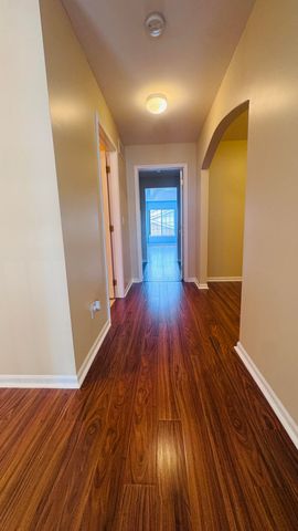 37572 Newburgh Park Circle 33, Livonia, MI 48152