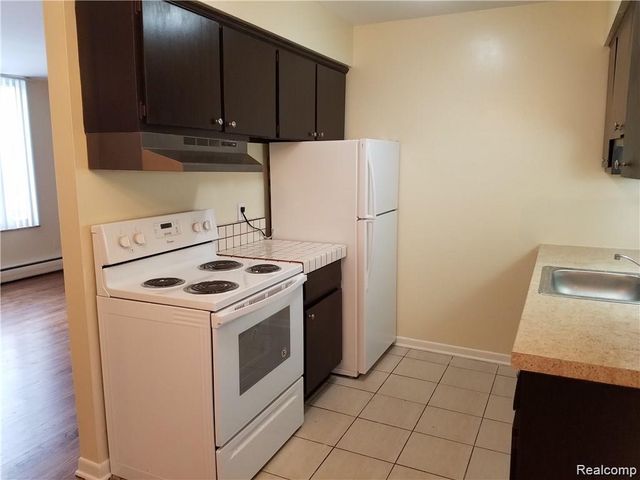 1471 W 9 Mile Road Apt 3, Ferndale, MI 48220