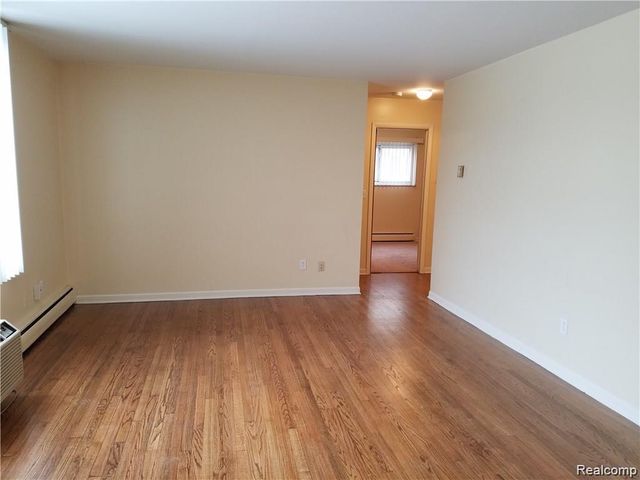 1471 W 9 Mile Road Apt 3, Ferndale, MI 48220