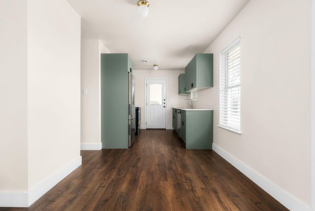 2408 Ventura DR A, Austin, TX 78741