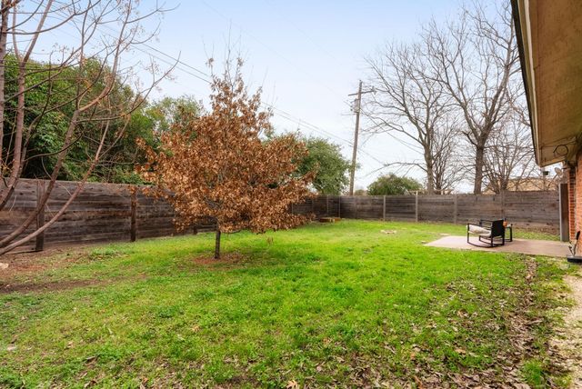 2408 Ventura DR A, Austin, TX 78741