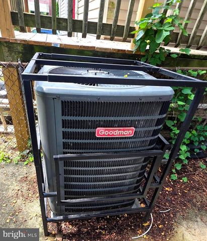 405 N LOUDON AVE, Baltimore, MD 21229