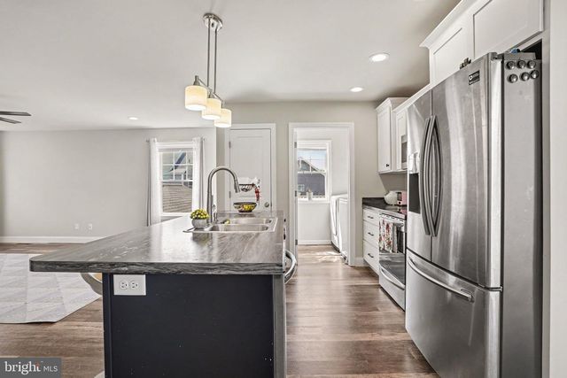 12 PACIFIC BLVD, Ephrata, PA 17522