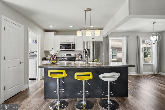 12 PACIFIC BLVD, Ephrata, PA 17522