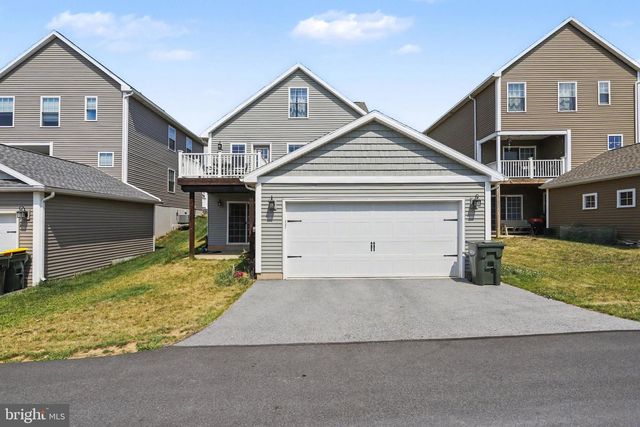 12 PACIFIC BLVD, Ephrata, PA 17522