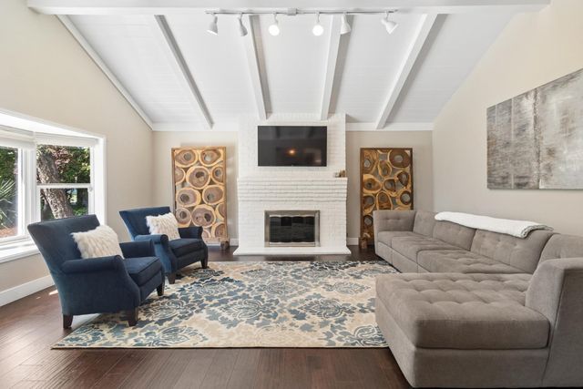 3410 W Country Club Ln, Sacramento, CA 95821