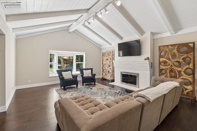 3410 W Country Club Ln, Sacramento, CA 95821