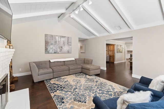 3410 W Country Club Ln, Sacramento, CA 95821