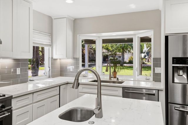 3410 W Country Club Ln, Sacramento, CA 95821