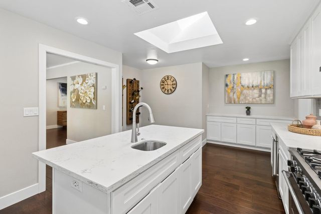 3410 W Country Club Ln, Sacramento, CA 95821