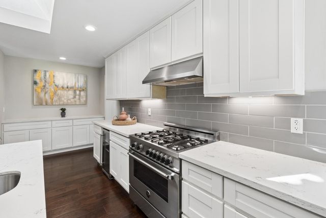 3410 W Country Club Ln, Sacramento, CA 95821