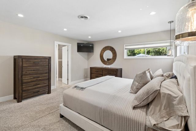 3410 W Country Club Ln, Sacramento, CA 95821