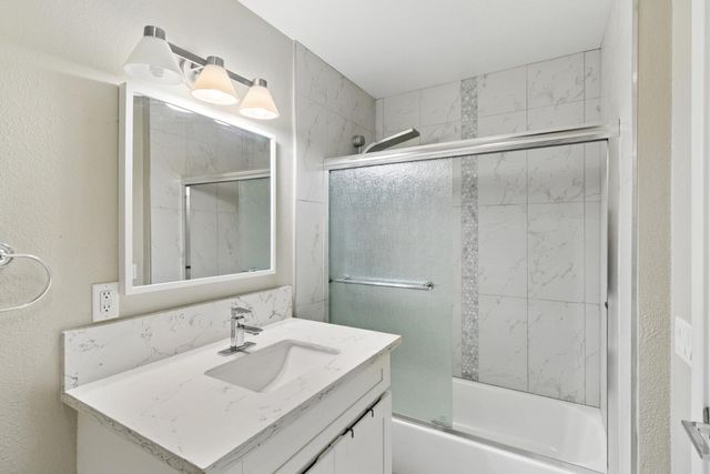 3410 W Country Club Ln, Sacramento, CA 95821