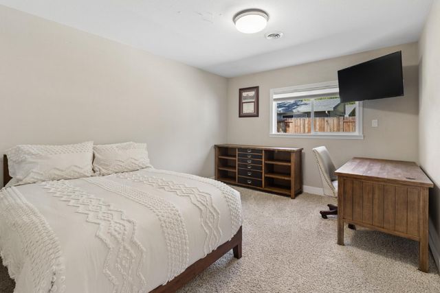 3410 W Country Club Ln, Sacramento, CA 95821