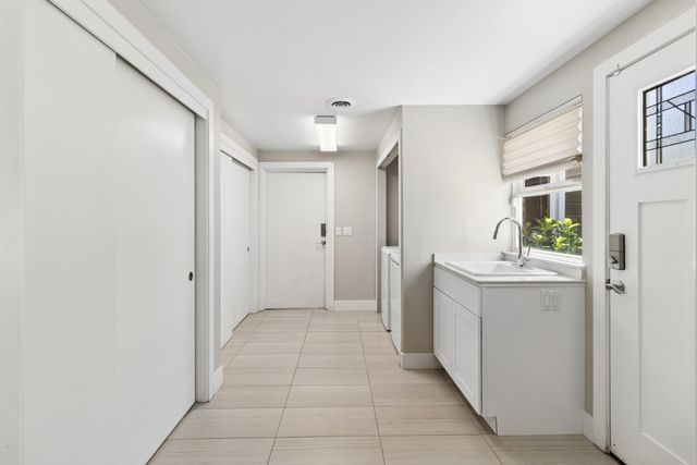 3410 W Country Club Ln, Sacramento, CA 95821