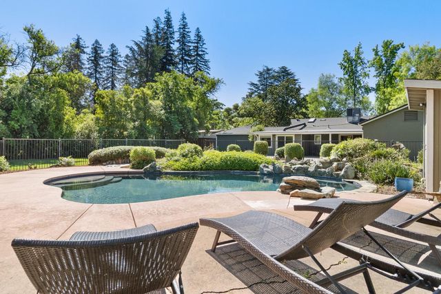 3410 W Country Club Ln, Sacramento, CA 95821