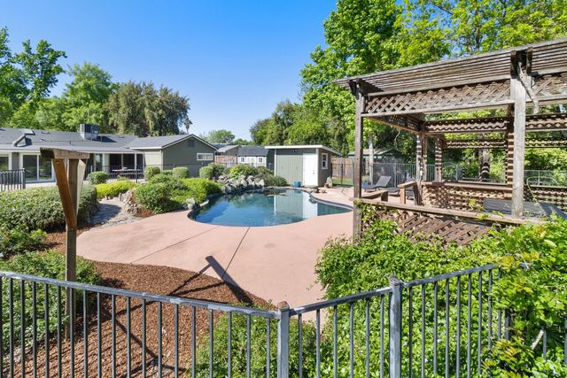 3410 W Country Club Ln, Sacramento, CA 95821