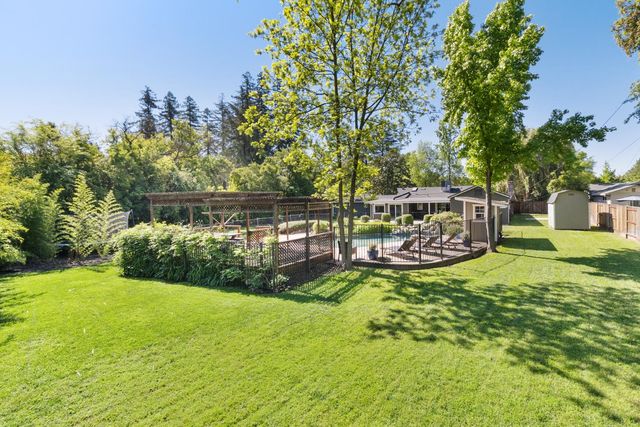 3410 W Country Club Ln, Sacramento, CA 95821