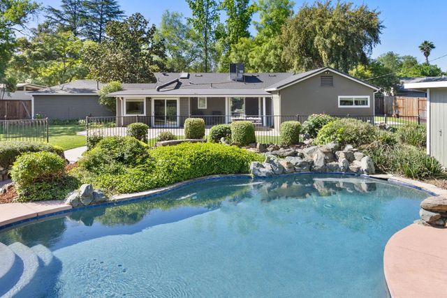 3410 W Country Club Ln, Sacramento, CA 95821