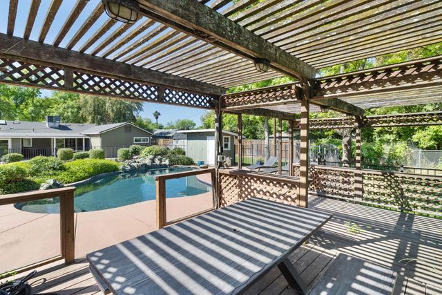 3410 W Country Club Ln, Sacramento, CA 95821