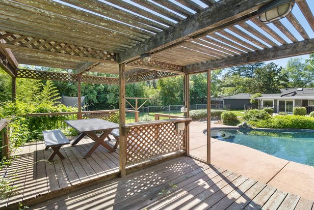 3410 W Country Club Ln, Sacramento, CA 95821