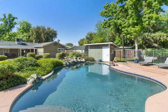 3410 W Country Club Ln, Sacramento, CA 95821