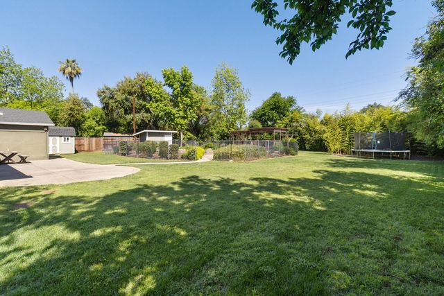 3410 W Country Club Ln, Sacramento, CA 95821