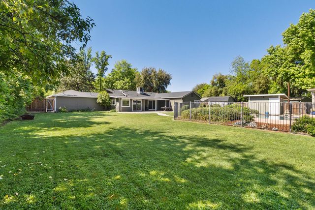 3410 W Country Club Ln, Sacramento, CA 95821