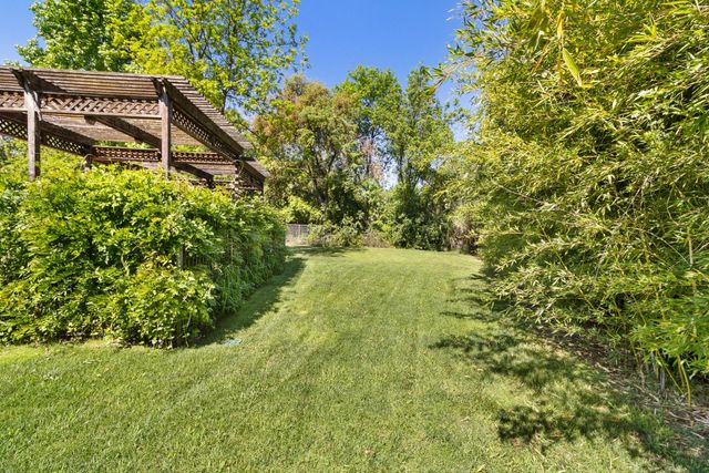 3410 W Country Club Ln, Sacramento, CA 95821