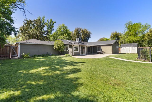 3410 W Country Club Ln, Sacramento, CA 95821