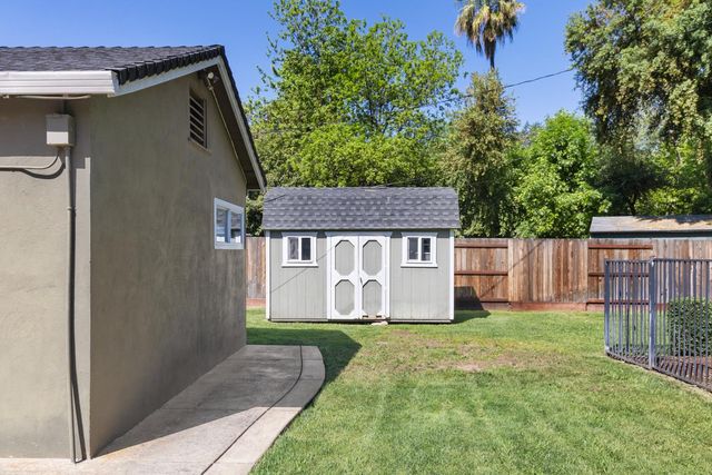 3410 W Country Club Ln, Sacramento, CA 95821