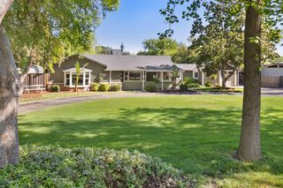 3410 W Country Club Ln, Sacramento, CA 95821