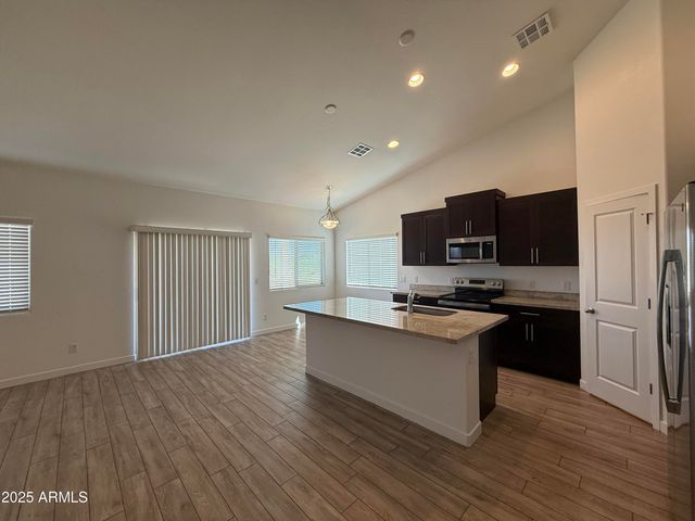 13089 S INCA Lane, Arizona City, AZ 85123