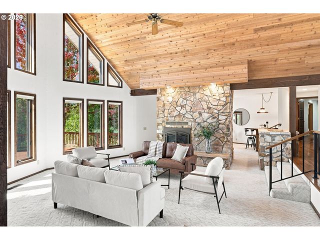 87188 GREEN HILL Rd, Eugene, OR 97402