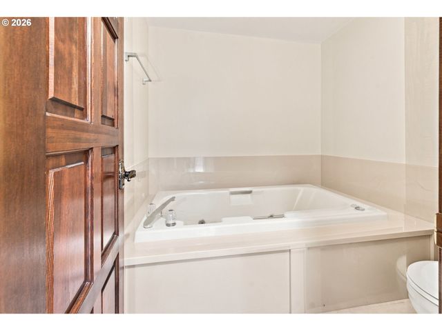 87188 GREEN HILL Rd, Eugene, OR 97402