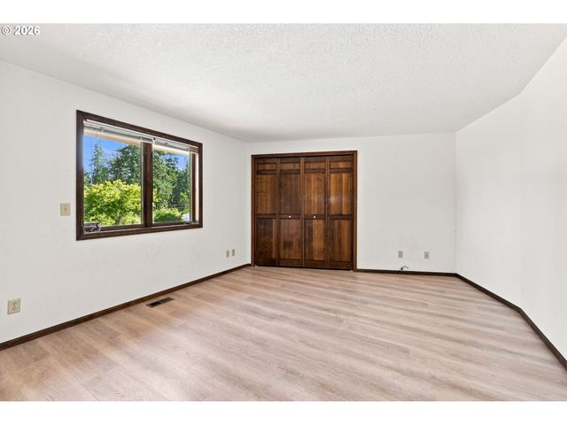 87188 GREEN HILL Rd, Eugene, OR 97402