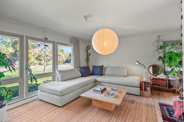 723 W Riverview DRIVE, Glendale, WI 53209