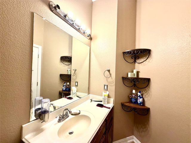 2102 Central Park Drive, Wylie, TX 75098