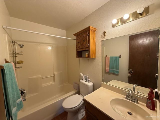 400 Peacock Drive, San Benito, TX 78586