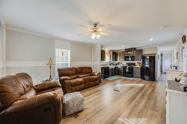 29 Canterbury Drive, Defuniak Springs, FL 32433